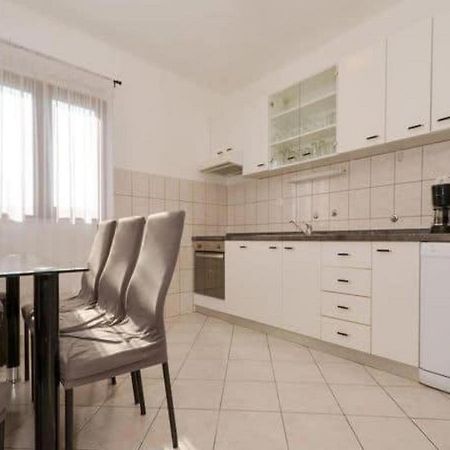 Apartment With Heated Pool And Sea View Trogir Exterior photo