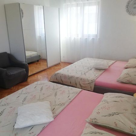 Apartment With Heated Pool And Sea View Trogir Exterior photo