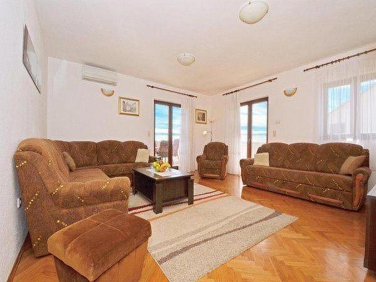 Apartment With Heated Pool And Sea View Trogir Exterior photo